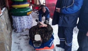 В Бузулуке мужчина упал с крыши и его завалило снегом