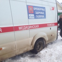 В Оренбурге некоторые «скорые» приходится толкать до пациентов