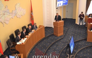 До сентября их будет 46: оренбургский заксоб потерял одного депутата