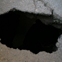 В Оренбурге на улице Юркина провалился асфальт