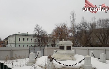 В Оренбурге памятник Ленину пока не собираются возвращать на место
