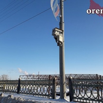 В Оренбурге на улице Терешковой с моста упал человек