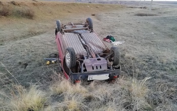 В Красногвардейском районе легковушка слетела в кювет и перевернулась