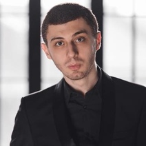 Орского пианиста, обвиняемого в истязании, отправили под домашний арест