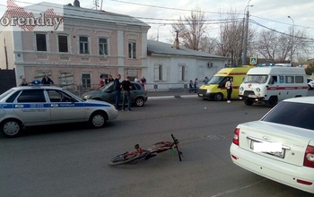 В Оренбурге на перекрестке улиц Рыбаковской и Цвиллинга 