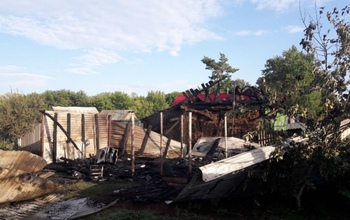 В Саракташком районе дети сожгли гараж и едва не спалили дом