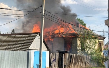 В Оренбурге сгорел дом