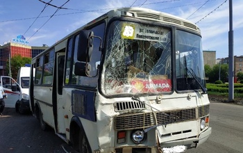 В Оренбурге столкнулись два автобуса, есть пострадавшие