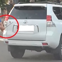 В Оренбурге один автомобилист угрожал другому... шампуром