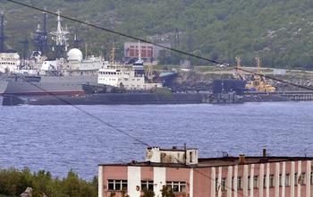 ТАСС опубликовал фото подлодки «Оренбург» на базе в Североморске