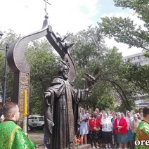 В Оренбурге освятили памятник преподобному Сергию Радонежскому