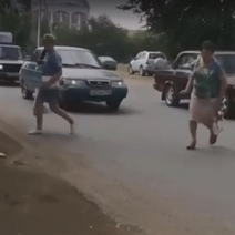 Оренбуржцы страдают из-за ремонта дороги на улице Максима Горького