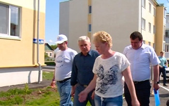 В Оренбурге людей из аварийного жилья переселили в негодные дома