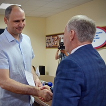 Денис Паслер пришёл в облизбирком в субботу