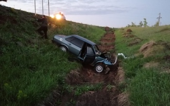 В Оренбуржье погоня за нарушителем закончилась аварией