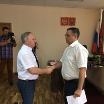 Сегодня документы на регистрацию сдал кандидат в губернаторы Оренбуржья Максим Амелин