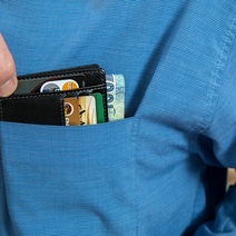 Гостивший в Бузулуке свердловчанин лишился сбережений