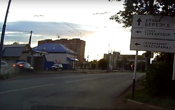 В Оренбурге снесённая водителем остановка станет поводом для судебного разбирательства