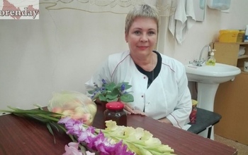 Оренбургский педиатр поcле скандала со шпателем и бахилами хотела уволиться с работы