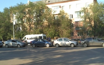 В Оренбурге столкнулись пять машин