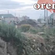 В Соль-Илецке чтобы попасть на курорт, придётся шагать по мусору