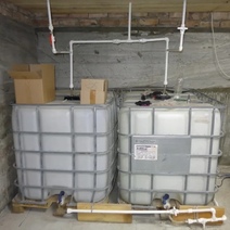 Организаторы подпольного цеха по производству алкоголя оказались на скамье подсудимых