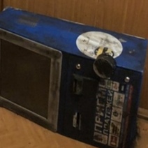 В Новотроицке преступники в масках украли платежный терминал