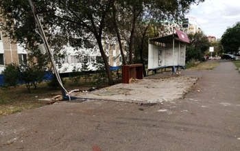 В Оренбурге весьма неаккуратно продолжают сносить ларьки на остановках