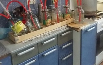 Новотройчане до сих пор живут без межквартирной перегородки