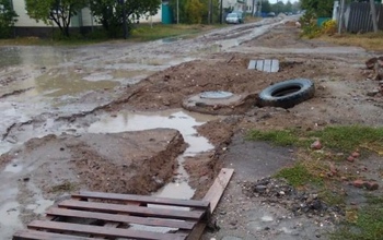 «По уши в грязи»: в Соль-Илецк пришла золотая осень