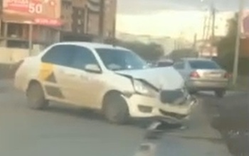 В Оренбурге сразу две машины 