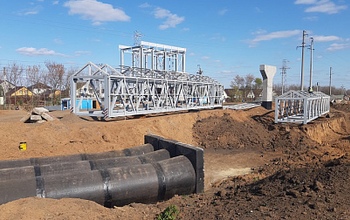 Под Оренбургом возводят первый надземный пешеходный переход