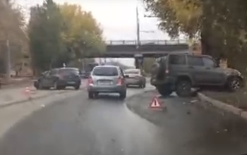 На ул. Шевченко столкнулись две легковушки