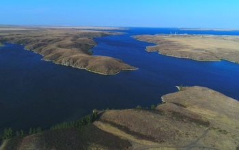 На Ириклинском водохранилище обнаружили тело рыбака (18+)