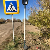 В Новоорском районе задержали вандала, который разбил светофор