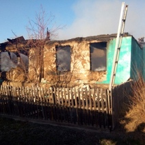 В Беляевском районе мужчина помог вызволить соседку из горящего дома