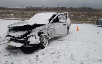 Неудачно развернулся: под Оренбургом автобус снес 
