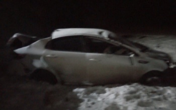 В Шарлыкском районе в кювет слетела KIA с молодыми людьми