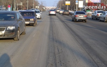 В Оренбурге сотрудники ГИБДД насчитали более 50 разбитых участков дорог