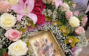 Православные христиане встречают Рождество Христово