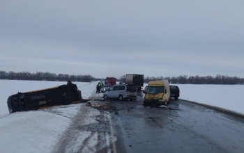 В Бузулукском районе в ДТП с участием водителя из Узбекистана пострадало 8 человек 