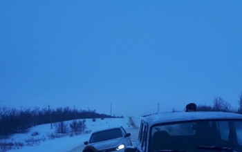 В Сакмарском районе автомобилиста спасали из 