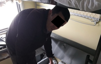 На границе Оренбуржья задержали по центнеру «снюса» и насвая