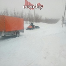 В Оренбурге городская служба спасения вызволяла людей из снежной ловушки