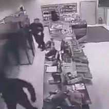 В Орске задержали напавших на сотрудников АЗС