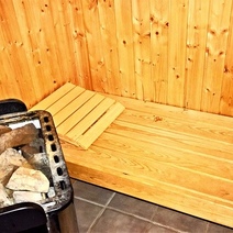 В Саракташском районе маленький ребенок упал на раскалённую печь в бане