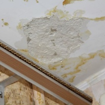 Оренбургским УК за протекающие кровли многоэтажек грозят штрафы