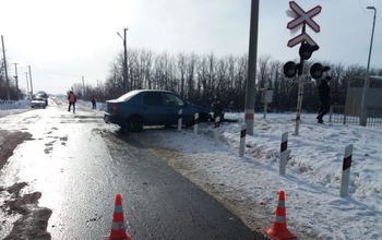 Протаранивший в Оренбуржье поезд водитель 