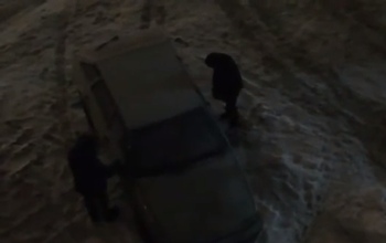 В Оренбурге задержали парней, вскрывших ВАЗ на Народной