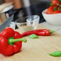 В Оренбуржье сноха и свекровь не поделили разделочную доску